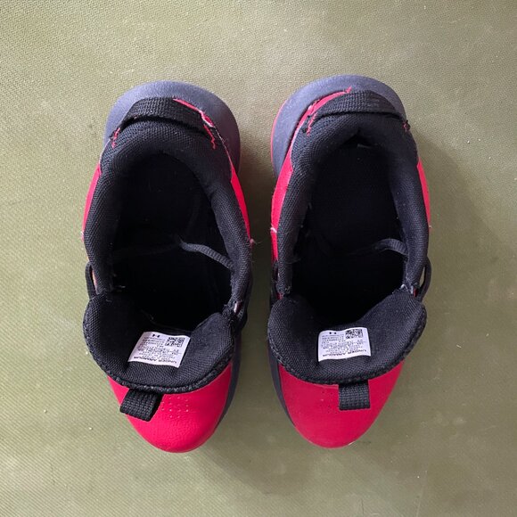 UNDER ARMOUR LITTLE KID LOCKDOWN 6 BASKETBALL SHOES - Picture 6 of 7